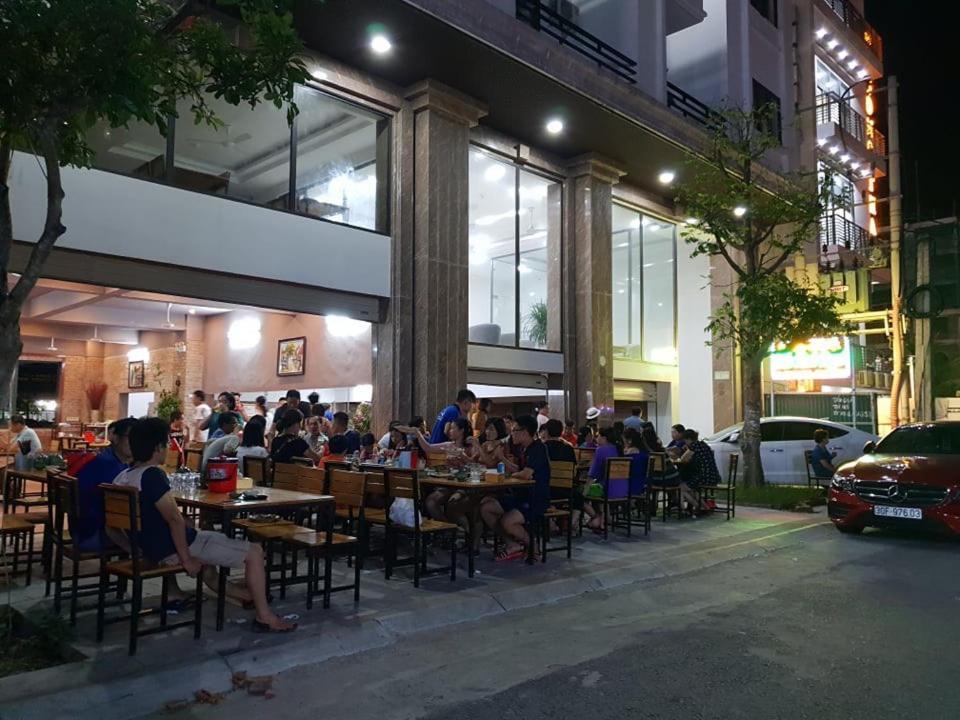 Khách Sạn Biển Xanh Royal, Sầm Sơn Exterior foto